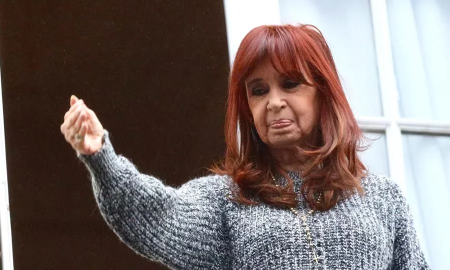 cristinakirchner-balcon1.jpg